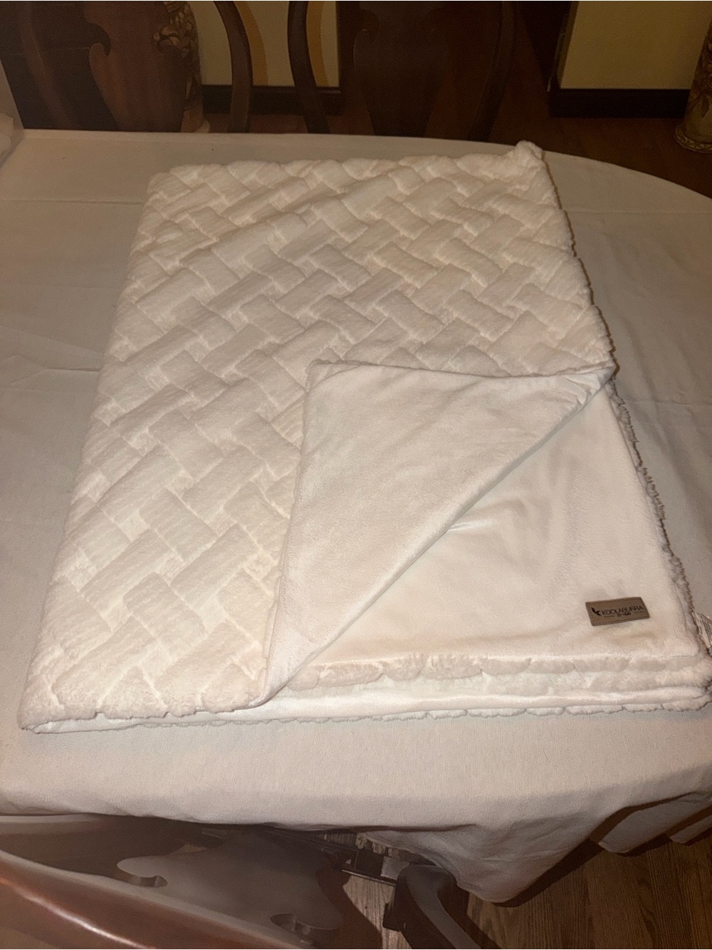 Koolaburra Quilted Cream Plush Throw Blanket